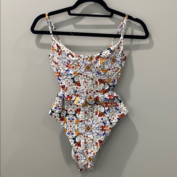 Onia x weWOREWHAT One piece - Picture 5 of 11